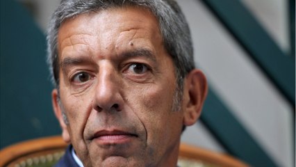 GALA VIDEO - Michel Cymes revient sur cette « grosse erreur " qui lui a apporté pas mal de problèmes.