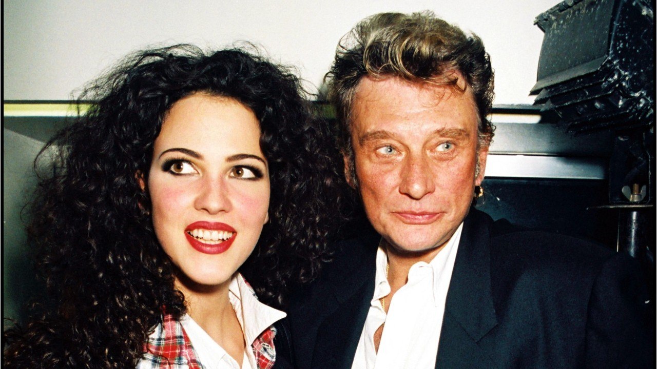 GALA VIDEO -Linda Hardy n'oublie pas Johnny Hallyday, même si elle fut « une histoire parmi tant d'autres "