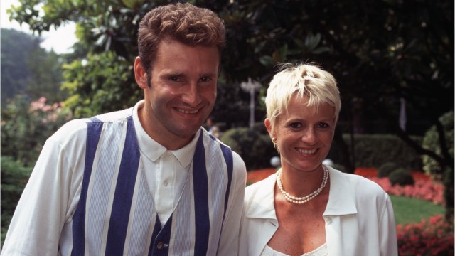 GALA VIDEO - “On n'en a pas vraiment souffert” : Valentine, la fille de Sophie Davant et de Pierre Sled, revient sur le divorce de ses parents