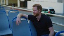 GALA VIDÉO - LE PRINCE HARRY INVITÉ DE JAMES CORDEN