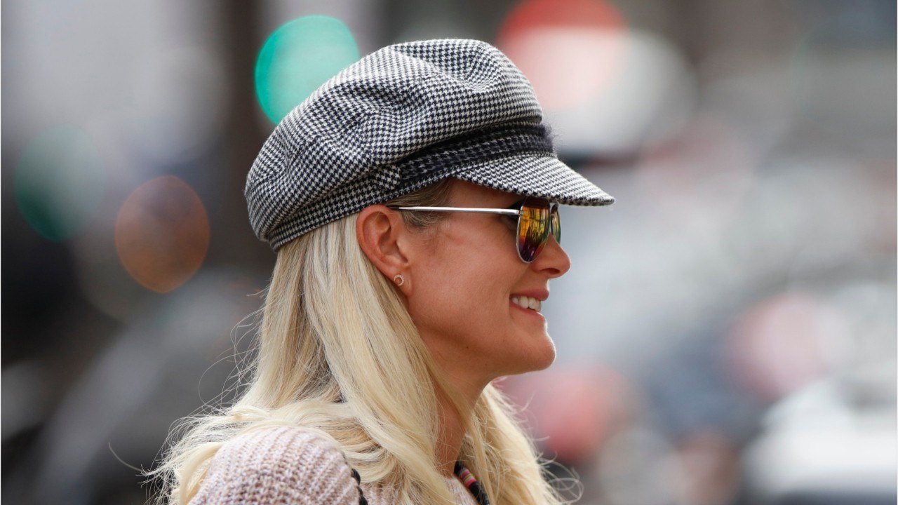 GALA VIDEO - Laeticia Hallyday confinée entre amis à la campagne : Jalil Lespert déjà adopté par ses proches.