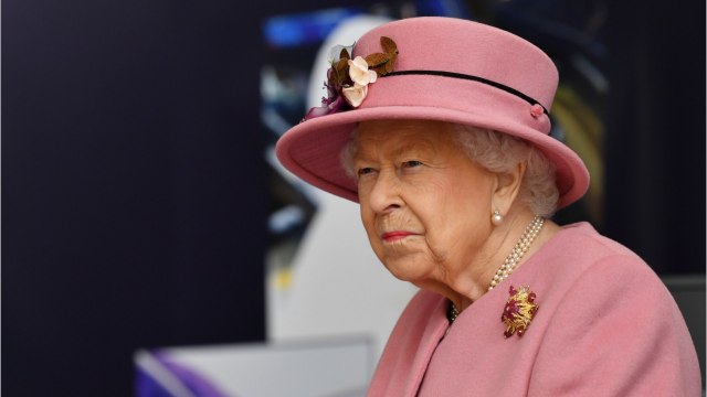 GALA VIDÉO - Elizabeth II : ses employés se révoltent et mettent en péril le Noël royal pour la 1ère fois en 33 ans.