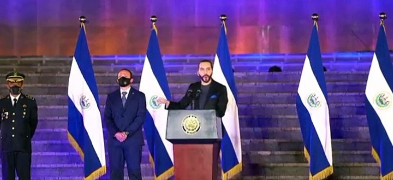 Presidente de El Salvador, Nayib Bukele, acusa a gobiernos anteriores de prestar recursos policiales a maras y pandillas