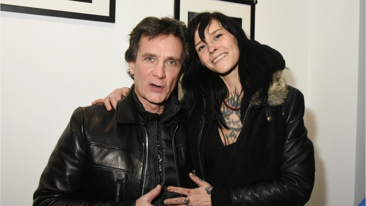 GALA VIDEO - Mort de Richard Aujard, photographe de Monica Bellucci, Béatrice Dalle, Jean-Paul Belmondo et d'autres stars