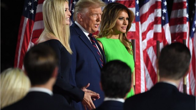 GALA VIDEO - « Entre les deux, Donald choisirait Ivanka : Melania Trump fixée sur son sort…