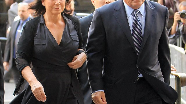 GALA VIDEO - « Tout à fait faux : Claire Chazal agacée par une rumeur tenace