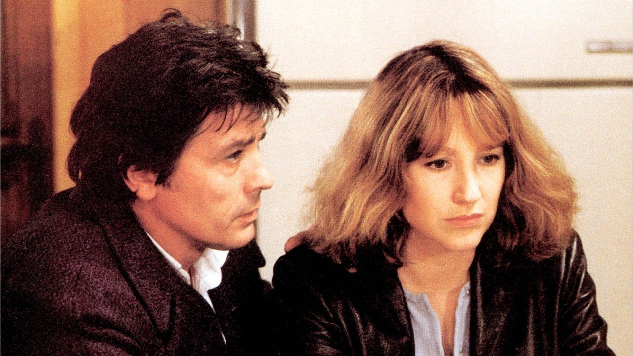 GALA VIDEO - Pourquoi Alain Delon était absent aux obsèques de Nathalie Delon