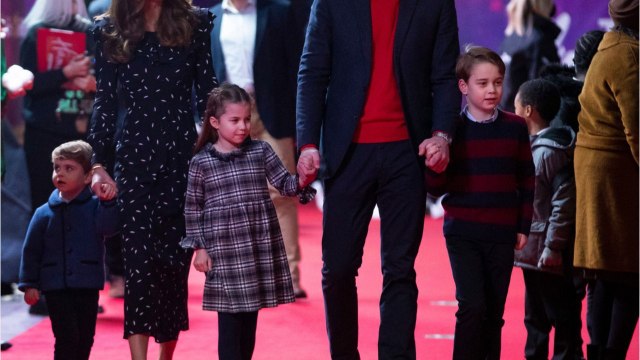 GALA VIDEO - Kate Middleton et William : un départ qui tombe mal