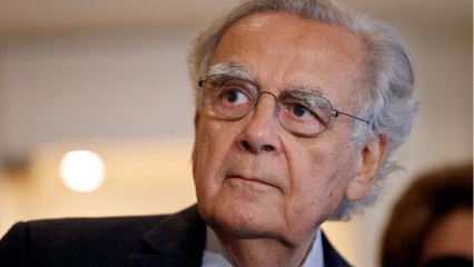 GALA VIDEO - « La vie ne s'arrête pas à 60 ou 65 ans " : Bernard Pivot se confie (1)
