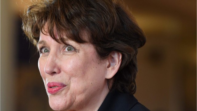 GALA VIDEO - Roselyne Bachelot plus motivée que jamais et prête à se faire vacciner en public.