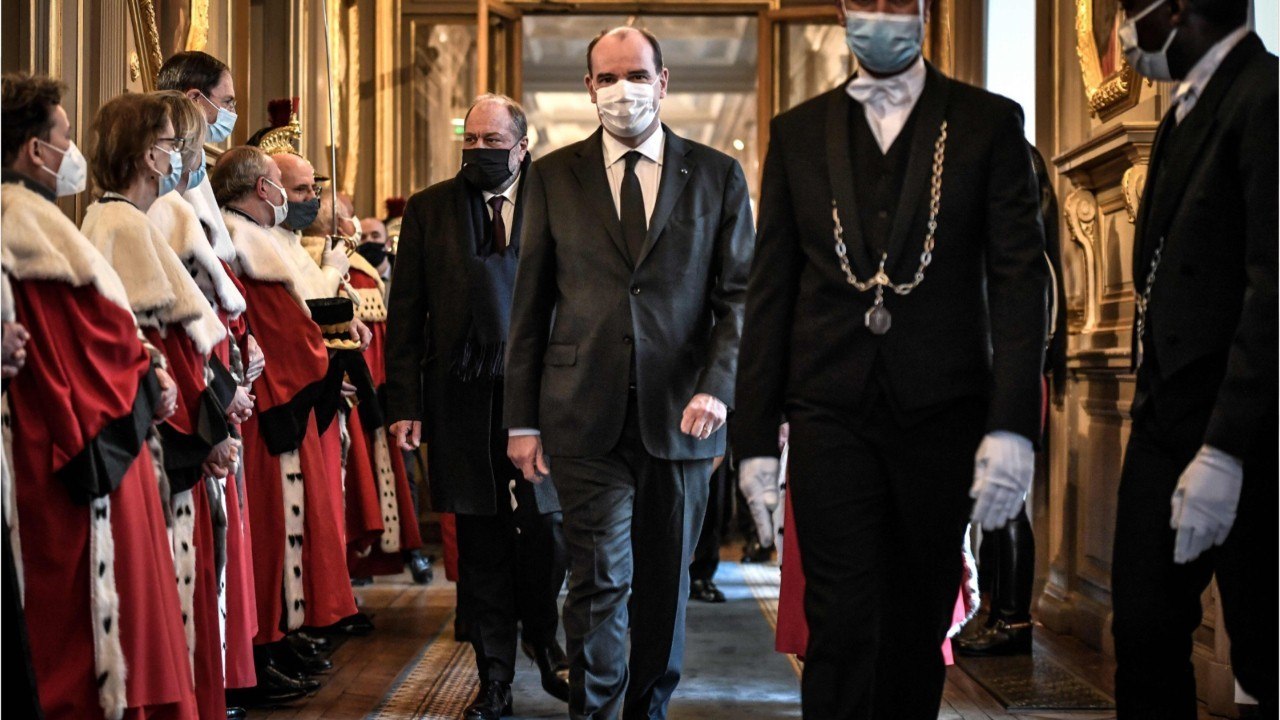 GALA VIDÉO - Jean Castex et « le naufrage des photos avec sa femme " : un macroniste s'emporte