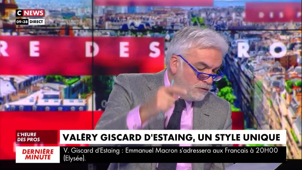 GALA VIDEO - "Le déclin arrive !" : Pascal Praud encense Valéry Giscard d'Estaing... et démonte François Mitterrand