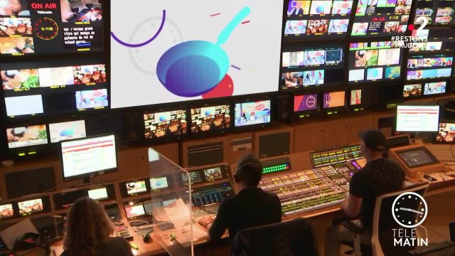 GALA VIDEO - Télématin : Laurent Bignolas ose une blague coquine face à une chroniqueuse