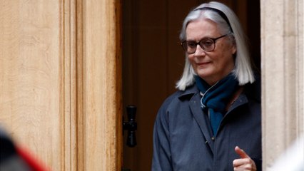 GALA VIDEO - Penelope Fillon devenue « un peu paranoïaque " : ses amis se font du souci