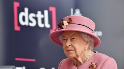 GALA VIDEO - Prince Charles : cette splendide photo dévoilée par la reine pour célébrer ses 72 printemps