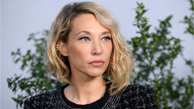 GALA VIDEO - « Tu me manques terriblement : Laura Smet adresse un message déchirant à Johnny Hallyday