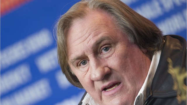 GALA VIDEO - Gérard Depardieu en slip : cette scène cocasse offerte à ses invités
