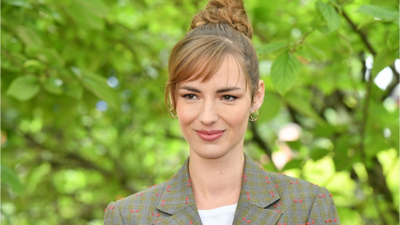 GALA VIDEO - Louise Bourgoin cash : elle a joué une grande histoire d’amour avec un acteur qu’elle détestait !