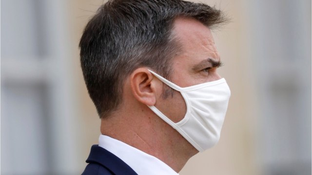 GALA VIDEO - “Ça me passe au dessus de la tête” : Olivier Véran rembarre sèchement Jean-Marie Bigard