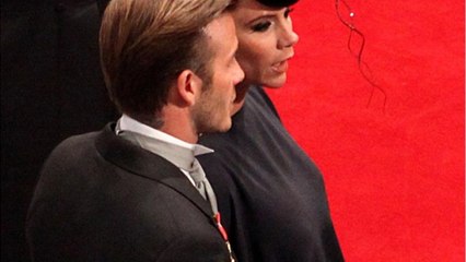 GALA VIDEO - Kate Middleton ou Meghan Markle : Victoria Beckham face à un choix cornélien