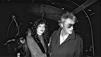 GALA VIDEO - Babeth Étienne : les confidences de l’ex-femme de Johnny Hallyday sur son fils tétraplégique