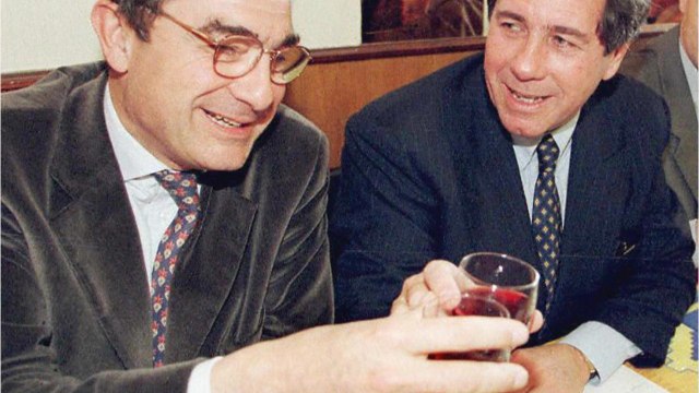 GALA VIDEO - Bernard Debré : l’ancien ministre et frère de Jean-Louis Debré est mort