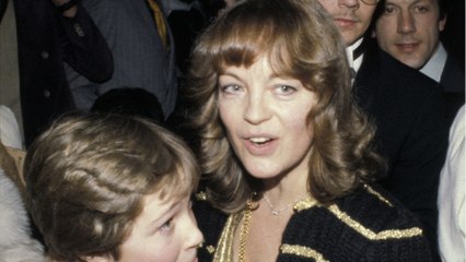 GALA VIDEO - Romy Schneider : ces photos effroyables jamais publiées dans la presse