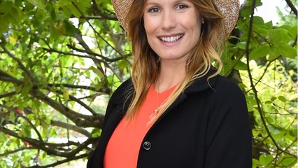 GALA VIDEO - Ana Girardot affiche son baby bump au festival d’Angoulême