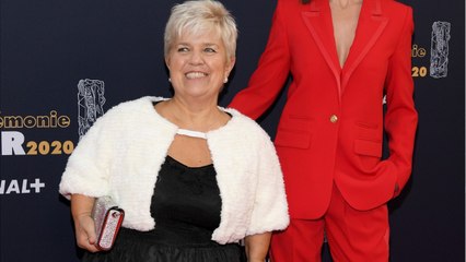 GALA VIDEO - Mimie Mathy vise “les artistes qui font trois entrées” et “la mouvance intello”