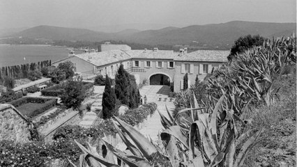GALA VIDEO - Pourquoi Valéry Giscard d’Estaing a créé une plage secrète à Bregançon.