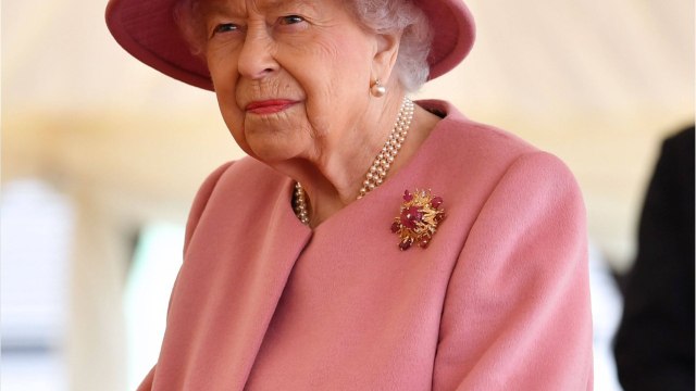 GALA VIDEO - Comment Elizabeth II a sauvé William de la dépression après le divorce de Charles et Diana