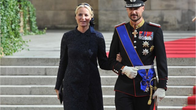 GALA VIDEO - Mette-Marit de Norvège : découvrez le travail improbable de son fils Marius