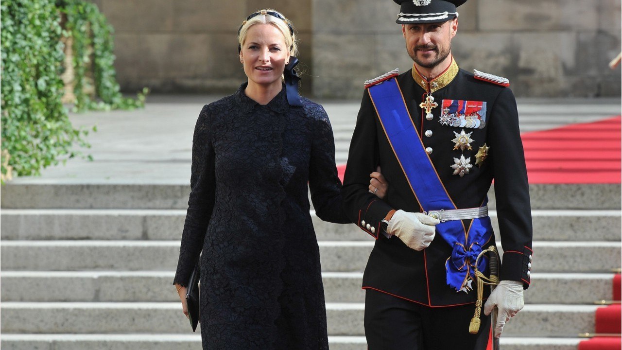 GALA VIDEO - Mette-Marit de Norvège : découvrez le travail improbable de son fils Marius