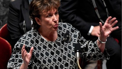 GALA VIDÉO - « Un énorme foutage de gueule " : Roselyne Bachelot épinglée sur Twitter, elle répond