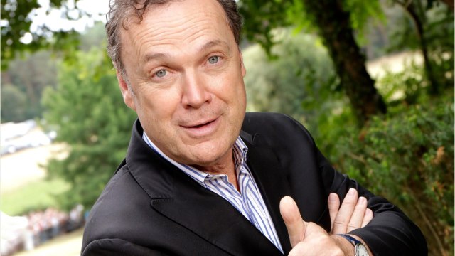 GALA VIDEO - Julien Lepers ému jusqu'aux larmes pour son anniversaire : ce touchant cliché.