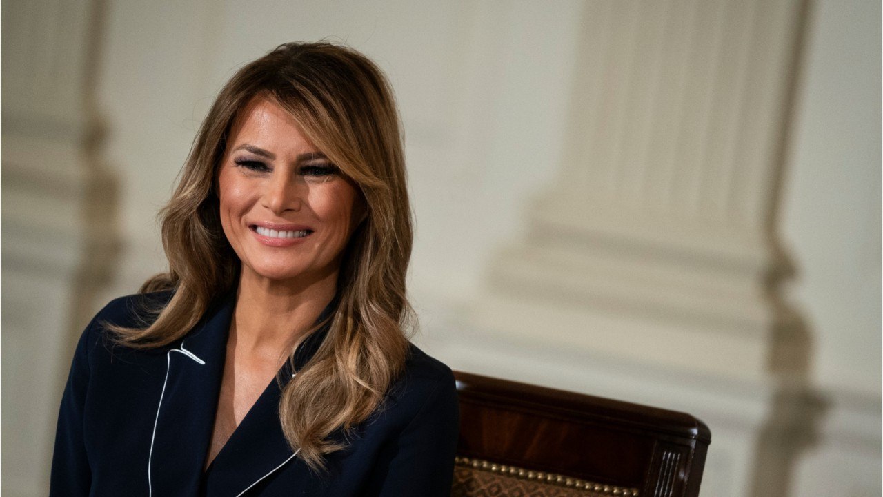 GALA VIDEO - Melania Trump : même en vacances, elle fait chambre séparée avec Donald Trump !