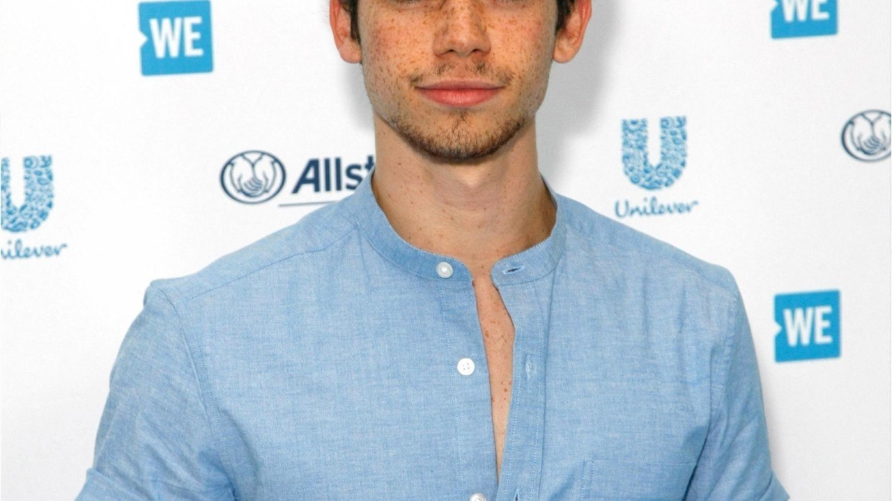 GALA VIDEO - Sebastian Athié, star de Disney Channel, est mort à 24 ans