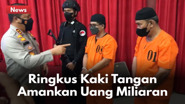 POLDA RIAU RINGKUS 2 KAKI TANGAN DEBUS !! AMANKAN UANG MILIARAN !!