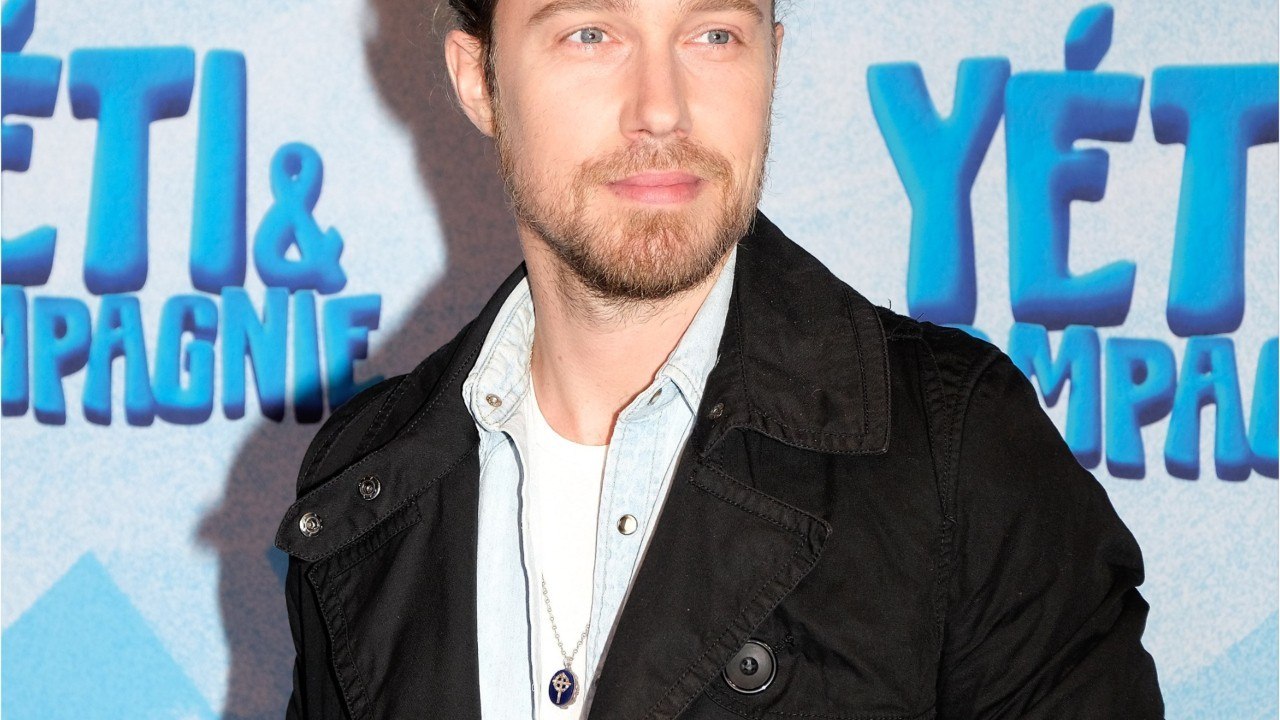 GALA VIDÉO - Julien Doré : ces deux actrices avec qui il a vécu de belles histoires