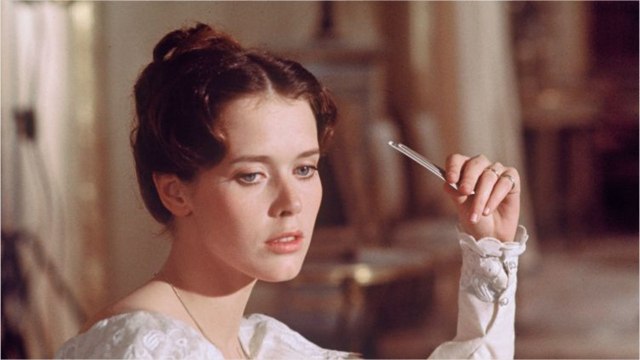 GALA VIDÉO - Sylvia Kristel (Emmanuelle) : addictions, divorces, AVC, le destin brisé de la star