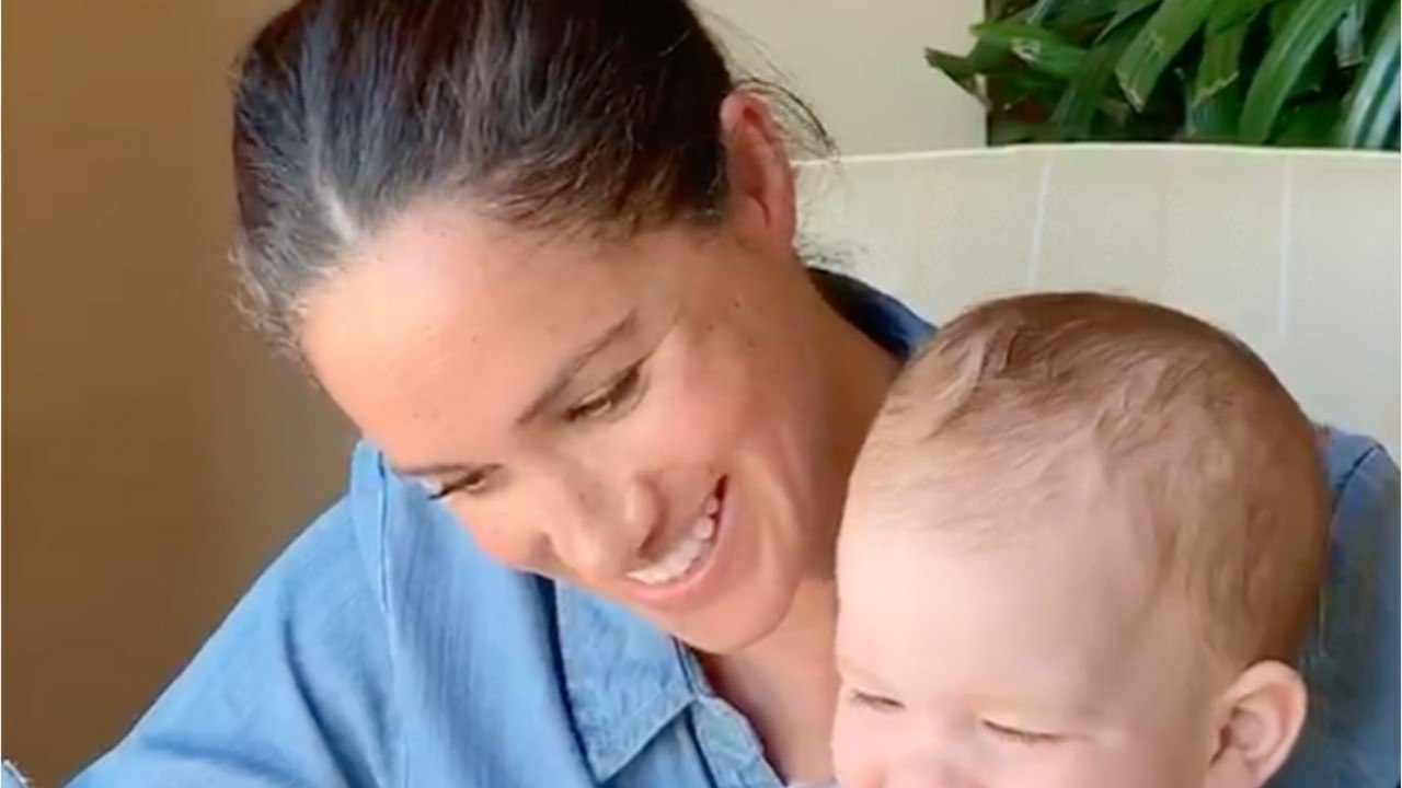 GALA VIDEO - Meghan et Harry furieux : des photos d’ Archie prises à leur insu