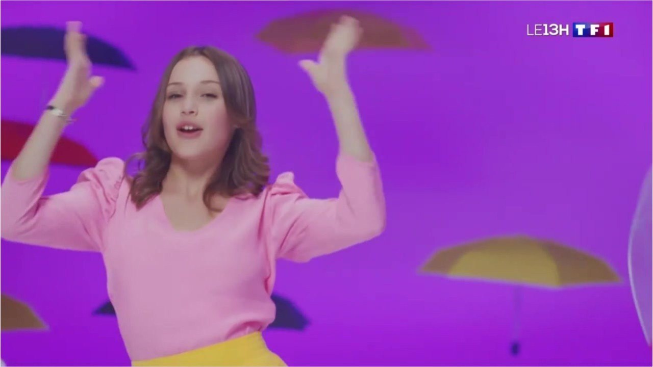 GALA VIDEO - Qui est Carla Lazzari, qui cartonne avec Bim Bam Toi ?
