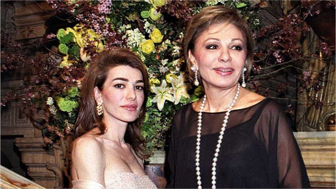 GALA VIDÉO - L’impératrice Farah Diba émue par des hommages à sa fille, 19 ans après son suicide
