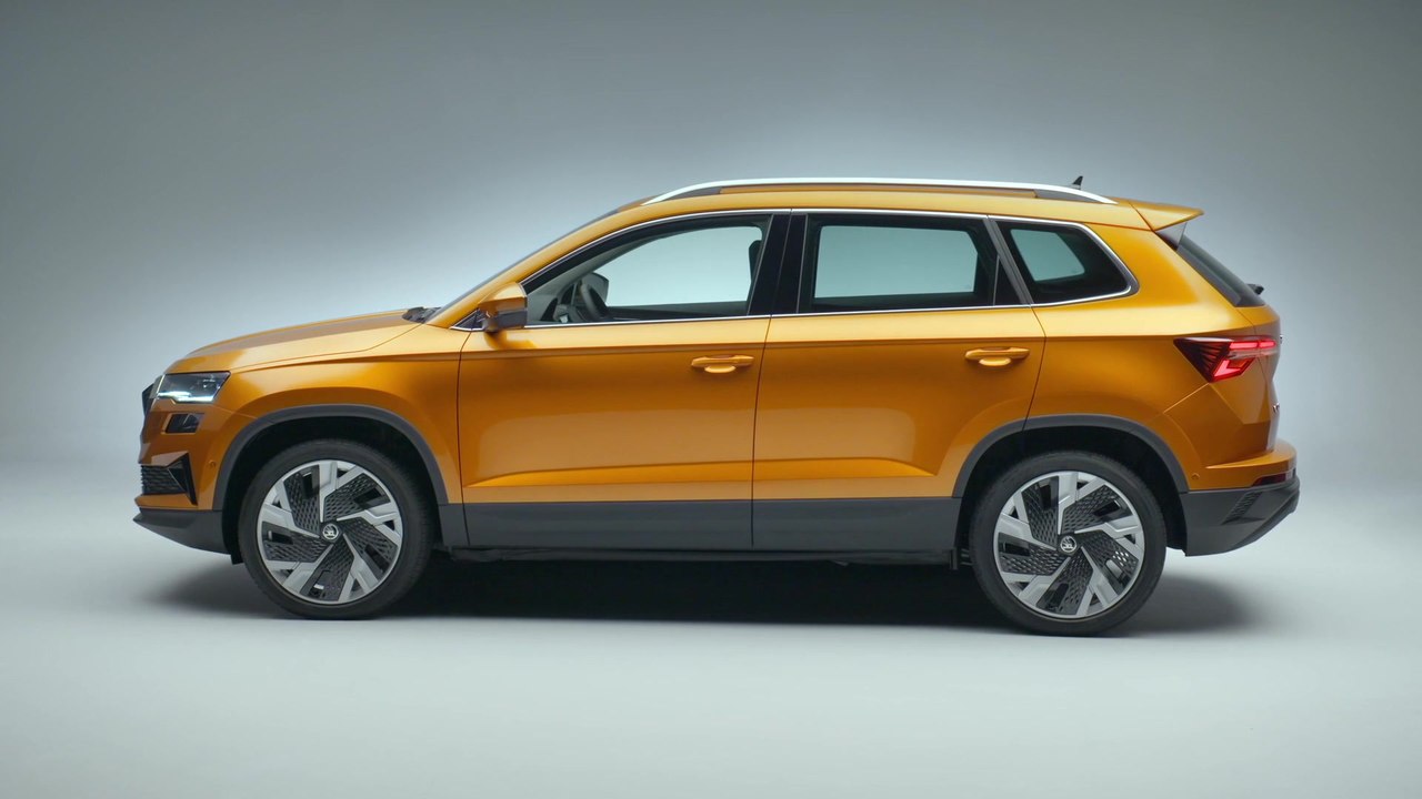 Der neue ŠKODA KAROQ - Neu angeordnete, flachere Scheinwerfer und LED-Matrix-Technologie als Option