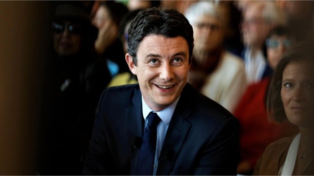 GALA VIDÉO - Benjamin Griveaux accueilli par des blagues grivoises à l’Assemblée après l’affaire des vidéos