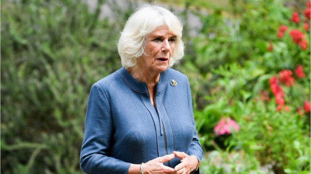 GALA VIDEO - Camilla Parker Bowles : Son Anniversaire Éclipsé Par Elizabeth II (1)