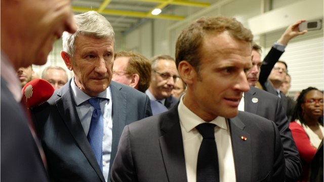 GALA VIDEO - Emmanuel Macron : son traitement de faveur à Philippe de Villiers fait grincer des dents