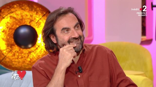 GALA - VIDEO - Elie Semoun amoureux : il se confie à Daphné Bürki