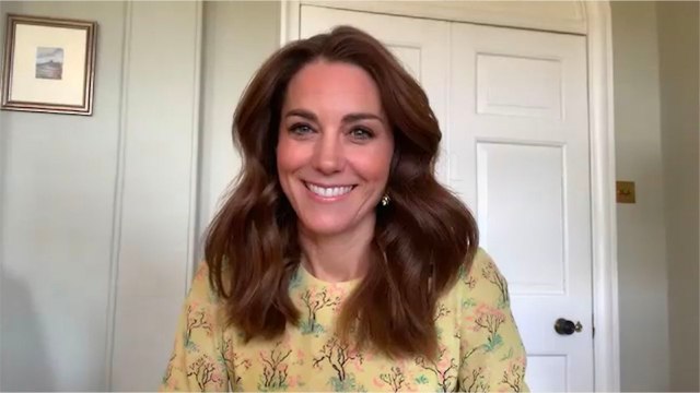GALA VIDEO - Kate Middleton aux anges : la marraine du prince George a accouché