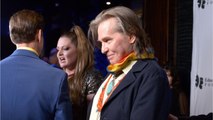 GALA VIDEO - L’acteur Val Kilmer très affaibli après un cancer de la gorge : cette vidéo qui choque